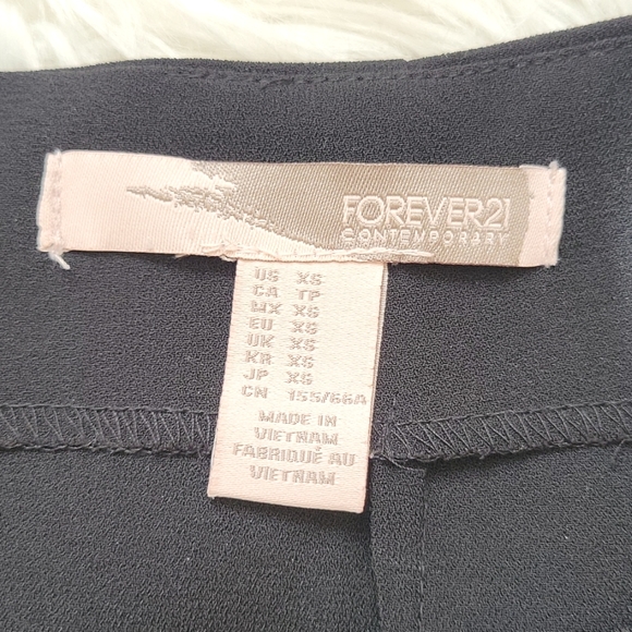 Forever 21 Black Pencil Skirt (Lace Hem) - Picture 6 of 12